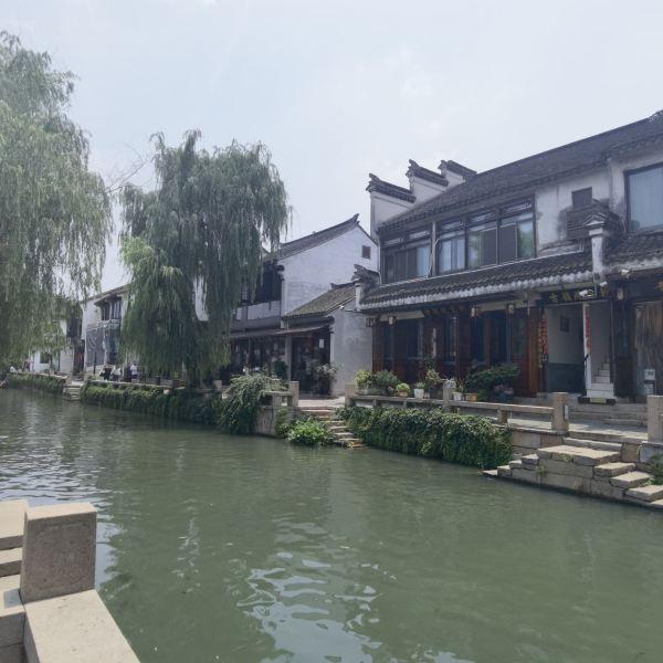 逃离别墅度假村