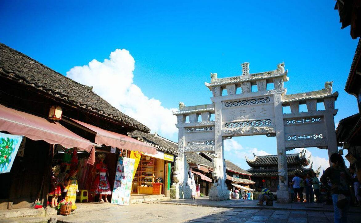 【新闻随笔】不断发展体育事业，加快建设体育强国
